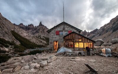 Refugio Frey en Bariloche – Todo lo que Tenés que Saber Antes de Subir